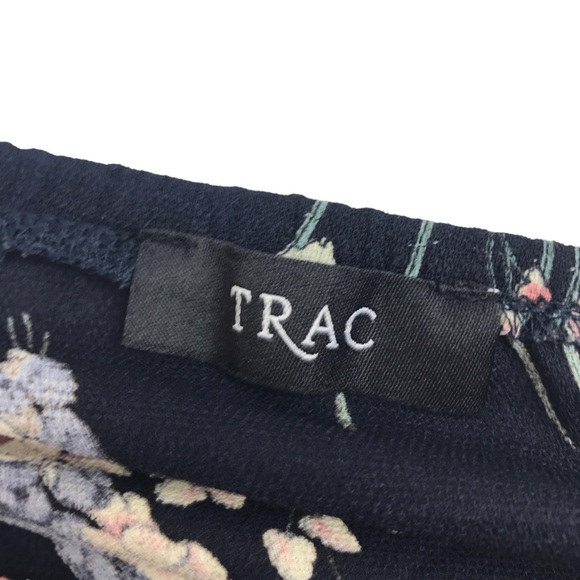 TRAC Navy Blue Floral Print Crochet Lace Cutout Romper One Piece SZ M - Picture 4 of 8